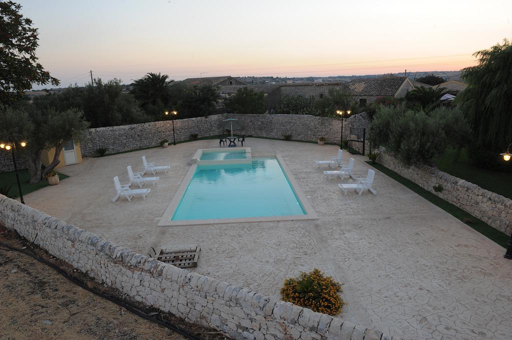 Oasi Di Cava Ispica Villa Pietre Nere San Zagaria Dış mekan fotoğraf