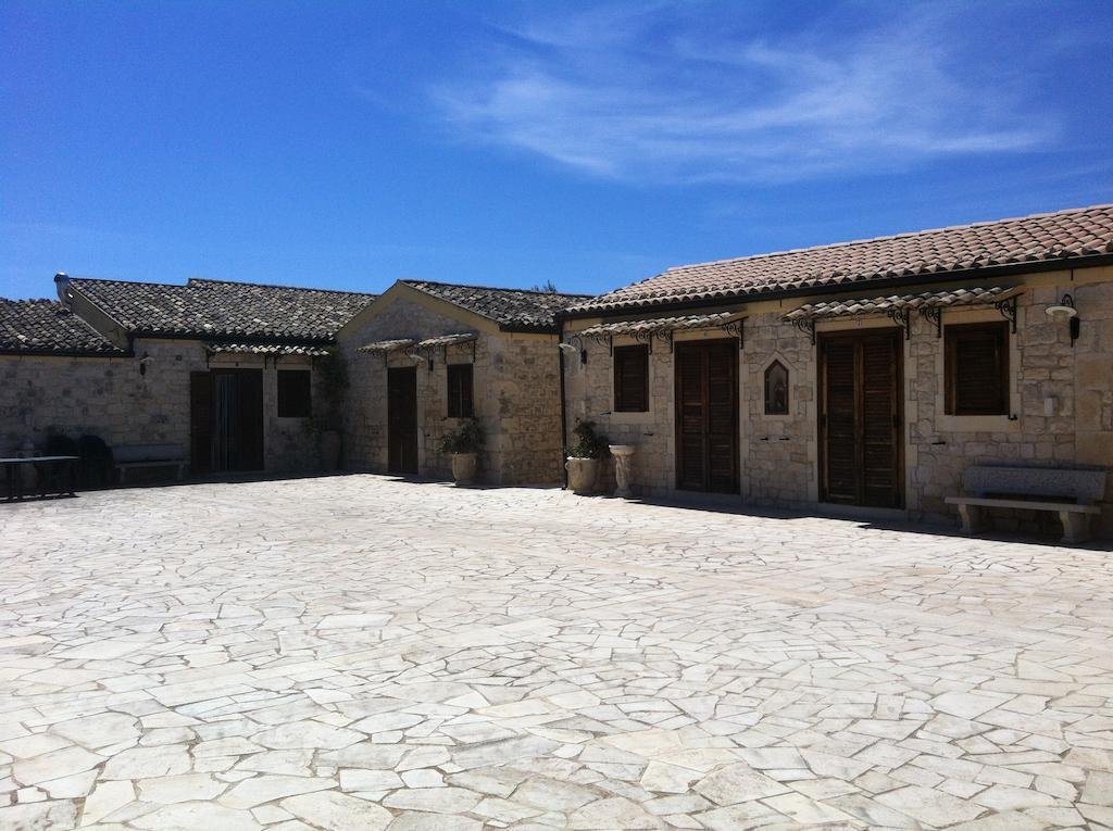 Oasi Di Cava Ispica Villa Pietre Nere San Zagaria Dış mekan fotoğraf