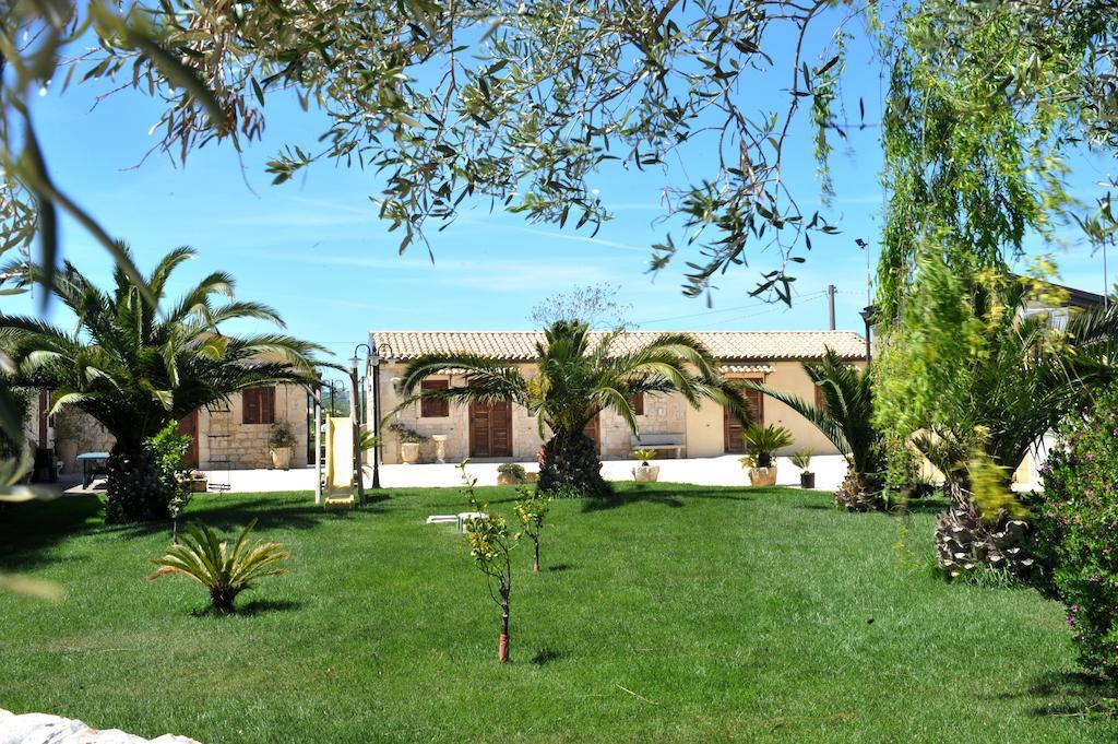 Oasi Di Cava Ispica Villa Pietre Nere San Zagaria Dış mekan fotoğraf