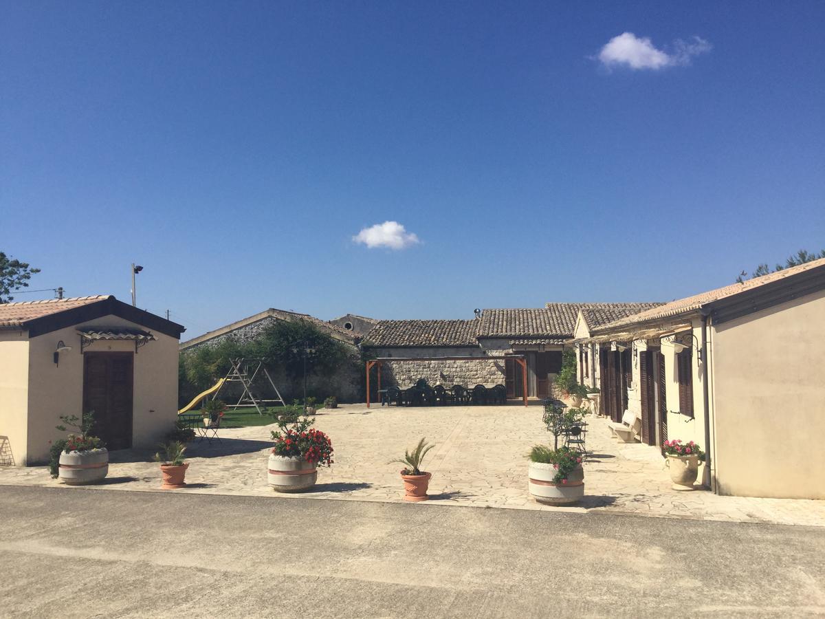 Oasi Di Cava Ispica Villa Pietre Nere San Zagaria Dış mekan fotoğraf